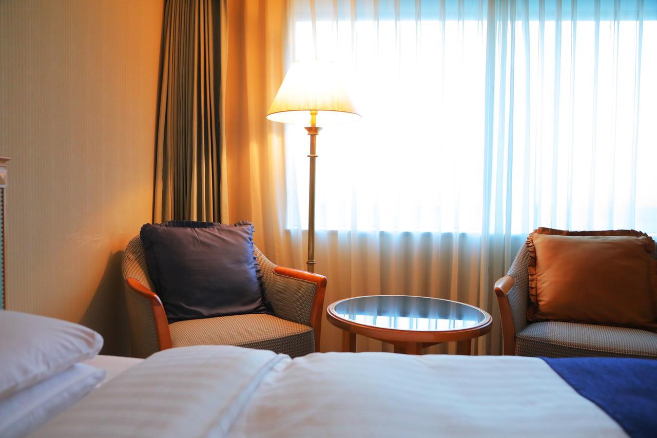 Palace Hotel Tachikawa Esterno foto